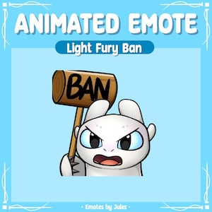 Peut inclure: Un dragon blanc aux yeux bleus et à l'expression féroce tient une pancarte en bois sur laquelle est inscrit "BAN" en lettres noires. Le dragon tient la pancarte avec ses pattes avant et regarde directement le spectateur.