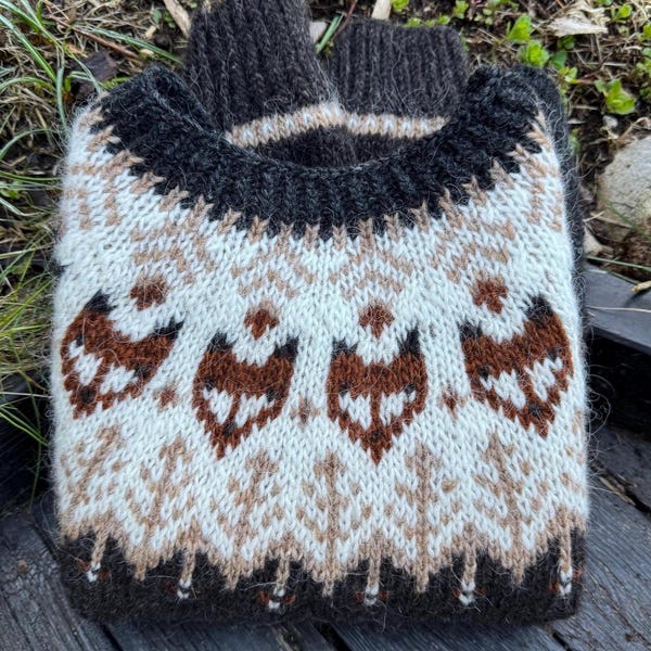 Handmade Fox Sweater – Icelandic Wool Lopapeysa, Cozy Nordic Knit Pullover, Into the Wild Sweater . Ready to ship • Size M