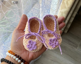 Baby Booties Crochet Cream Lilac