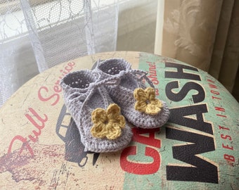 Prem Baby Booties Crochet Lilac With Mustard