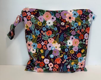 Reusable Wet Bag, Heat Sealed and Waterproof, Perfect for the pool, beach, gym, travel, diapers and more! Multiple Sizes and Style Available