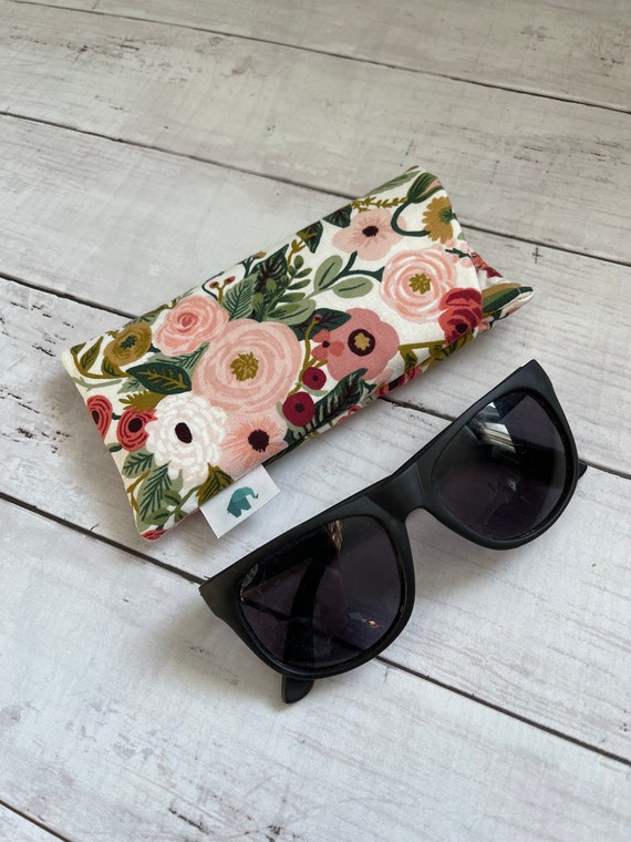 Sunglass Case With Floral Print Large Glasses Case in Floral Print w/Pouch & Cloth - Medium  main image 3