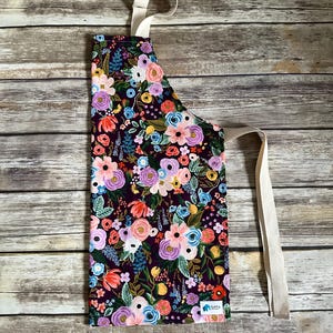 Rifle paper co apron, rifle paper apron, child apron, toddler apron, kid apron, kid chef, apron set, kid apron set, oven mitts, kid cook