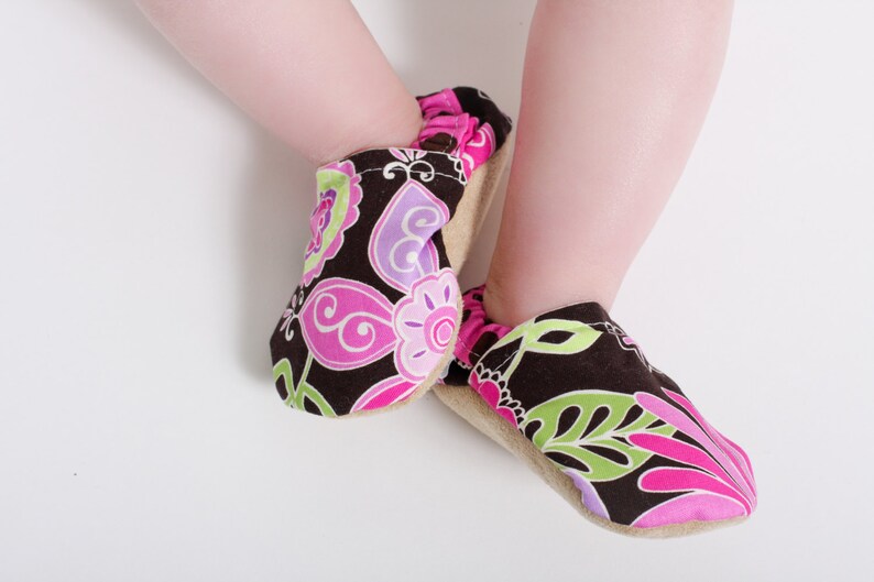 Black and White Booties Baby Booties Baby Slippers Baby Etsy