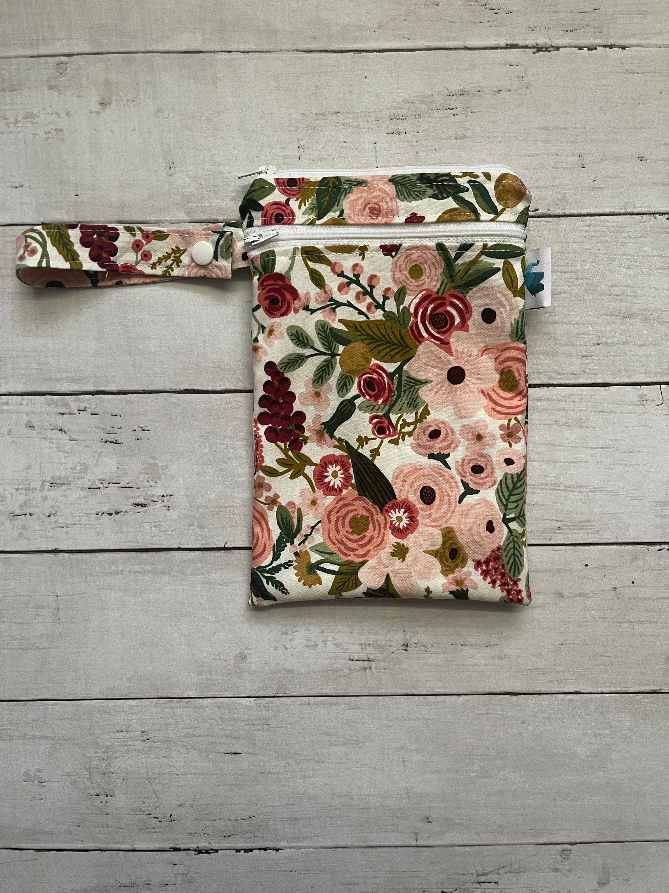 Rifle Paper Co Mask Bag, Rifle Paper Co Waterproof Bag, Rifle Paper Co Wet Bag, Rifle Paper Co Zipper Bag, Rifle Paper Co Double Duty Bag