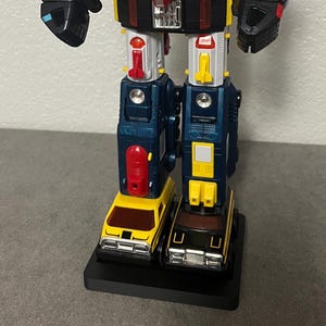 Voltron 1 display stand