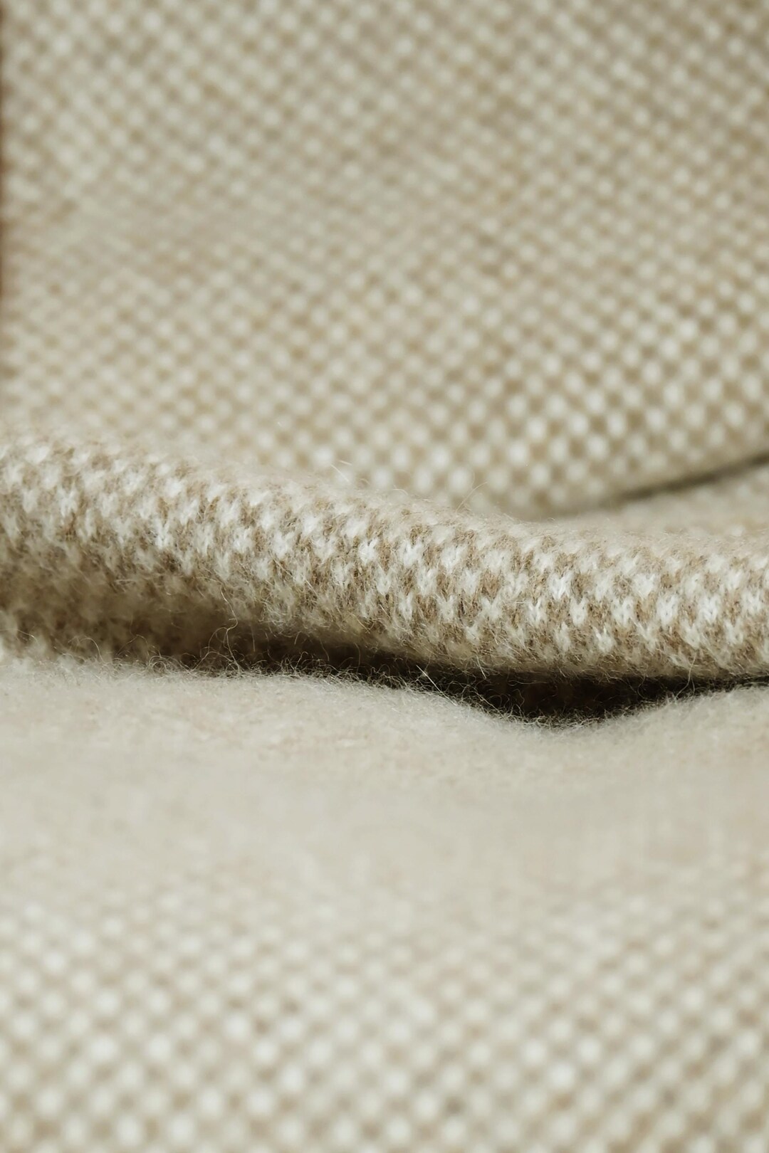 Sciarpa Quadrata In Raso Di Seta 70x70 Cm – Unisex, Leggera, Perfetta Per Uomo E Donna – Accessorio Moda Per Ogni Occasione - 3