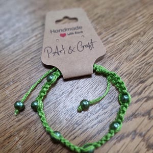 Beaded macrame bracelet