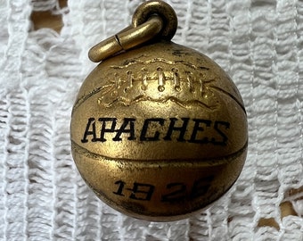 Vintage 1926 3-D Basketball Letterman Award Charm, Apaches, Initials WS, Collectible / Memorabilia, High School / College
