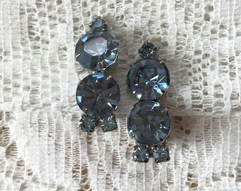 Vintage Light Blue Rhinestones Clip On Earrings, Silver Tone Metal, Rhinestone, Something Blue, Vintage Bride / Bridal