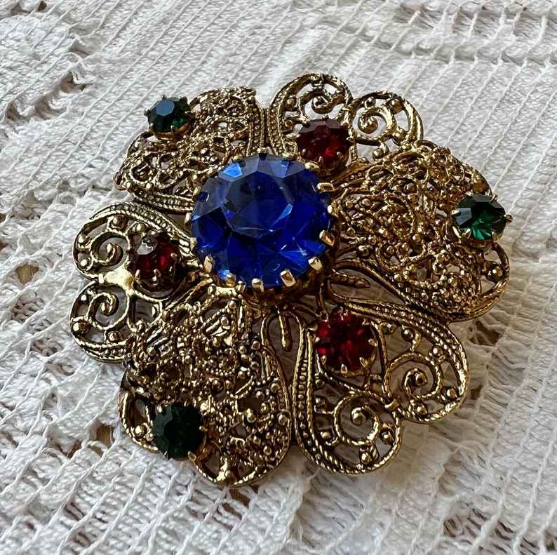 Vintage Jewel Tones Rhinestone Filigreed Brooch, Ruby Red, Emerald Green, Sapphire Blue Rhinestones image 4