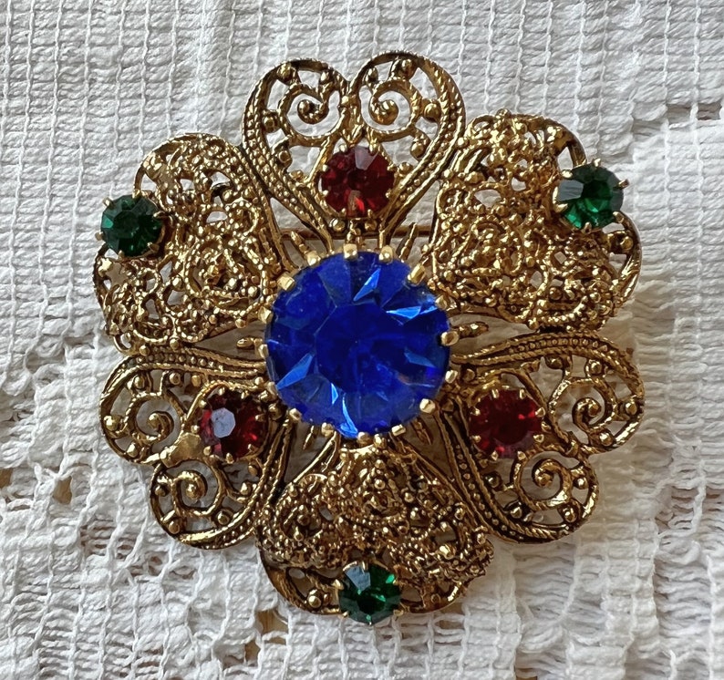 Vintage Jewel Tones Rhinestone Filigreed Brooch, Ruby Red, Emerald Green, Sapphire Blue Rhinestones image 2