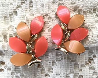 Vintage Moonglow Tangerine and Bright Coral Orange Thermoset Clip On Earrings, Leaves, Leaf Shaped Pieces, Gold Tone Metal, Fall / Autumn