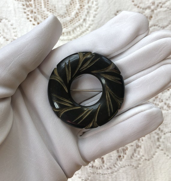 Vintage Authentic Dark Green Carved Bakelite Circl