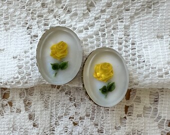 Pretty Vintage Clear Lucite Yellow Roses Screw Back Earrings, Oval Shaped, White Background, Green Leaves, Crown Setting