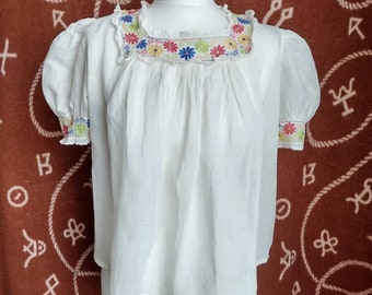 1930s 1940s Hungarian Peasant Blouse Sheer Gauzy Cotton Muslin with Floral Embroideries Medium