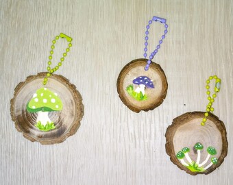 Hand-painted Wood Slice Mushroom Keychain Favors, Custom Party Gifts