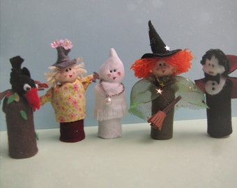 Halloween Party Collection of five cute felt Finger Puppet Set (includes Dracula Vampire, Ghost, Witch, Harvest Scarecrow, crow)