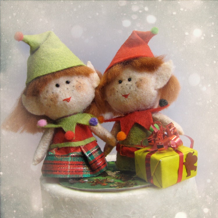Lot de 50 décorations de gâteaux en papier comestible - Prédécoupées -  Motif : Sapin de Noël - Petites étoiles dorées - Idéales pour les cupcakes  de