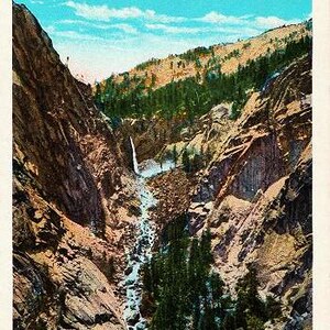 Carte postale californienne vintage - Illilouette Falls and Canyon, Yosemite National Park (inutilisé)