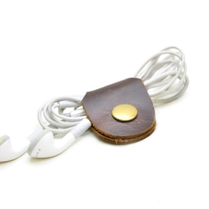 Organizador de cables, juego de regalo para hombre, soporte de cordón de cuero, venteador de auriculares, orden de cable, regalos para chicos, regalos tecnológicos, corbatas de soporte de cable - EN STOCK imagen 4