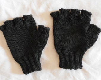 M/L Wool Fingerless Gloves - Black