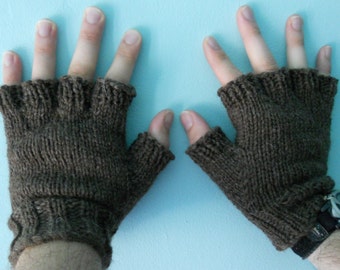 M/L Wool Fingerless Gloves - Dark Brown