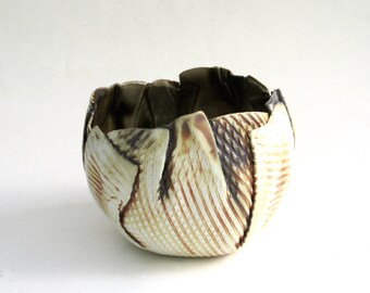 hand built organic porcelain bowl  ...   balloon bowl ...  matte  texture surface   ...   green celadon slab bowl