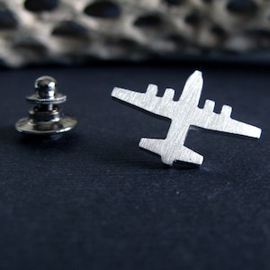 Spilla da bavero per cappello militare in argento sterling realizzata a mano a forma di aereo Hercules C-130