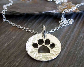 Collana con ciondolo a forma di zampa in argento sterling: regalo artigianale per gli amanti degli animali