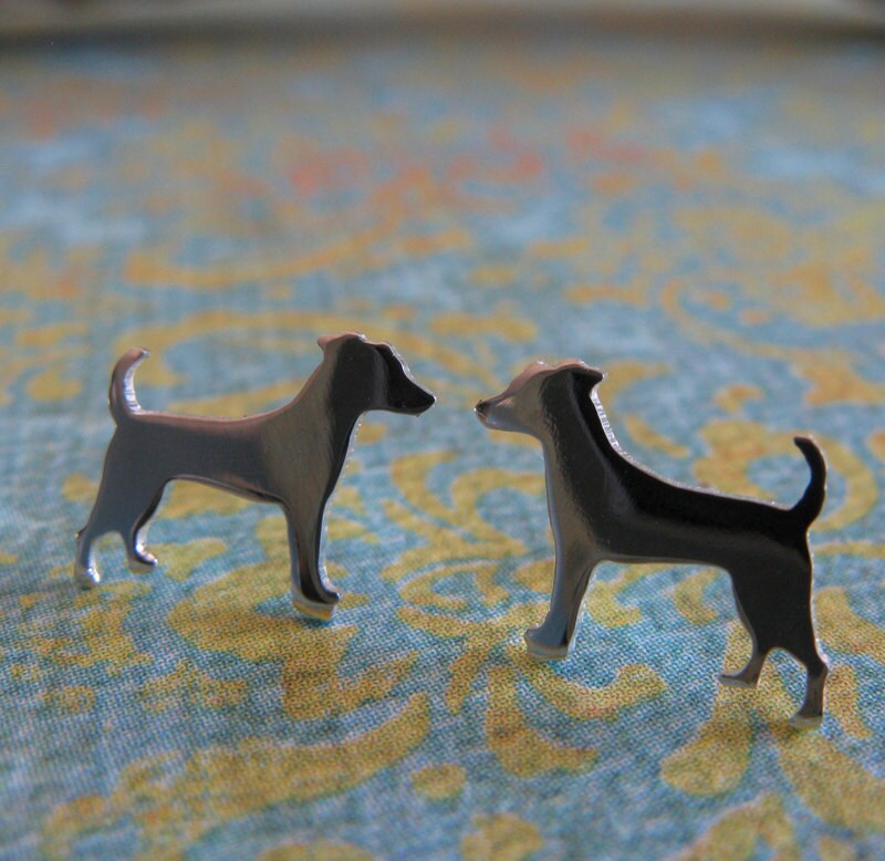 スターリングシルバーで手作りされたジャックラッセルテリア犬の