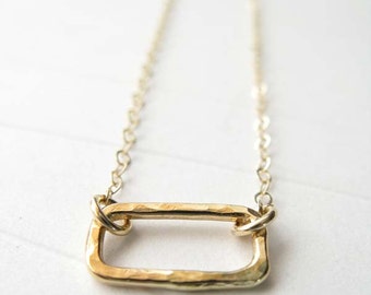 Collier minimaliste or rectangle rempli aussi disponible en argent sterling