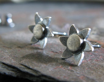 Daisy flower stud earrings handmade in sterling silver