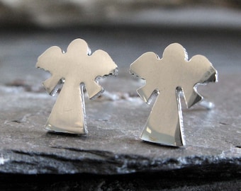Delicados pendientes de ángel hechos a mano en plata de ley o oro de 14k.