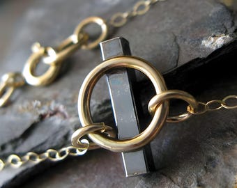 Collar de barra de metal mixto: anillo relleno de oro y plata de ley oxidada