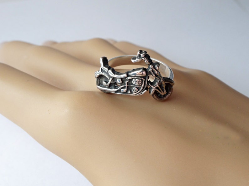Zombie motorcycle ring Daryl Dixon The Walking Dead Last one retro bike Norman Reedus Solid Sterling Silver Motorcycle Ring