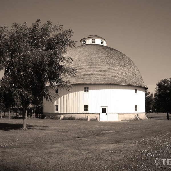 Photography - Sepia Round Barn - Barn Photography - Barn Photo -  Old Barn Photography Print - Landscape - Photography Prints