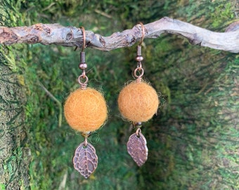 Felt Bobble Leaf Earrings - Clay Earth