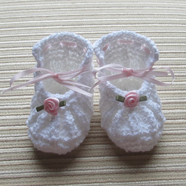 Instant Download #235 Knitting Pattern White Baby Shoes with Pink Roses, Sport/DK yarn, Seamed