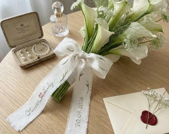 Cinta personalizada para ramo de novia con bordado de calas, envoltorio de lino para novia con nombre personalizado, cinta con borde deshilachado, accesorio de boda, regalo para la novia