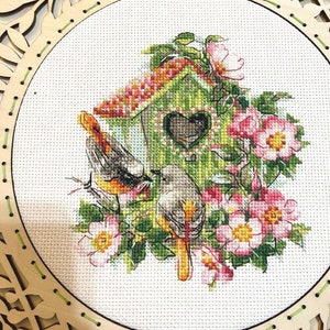 Cute birdhouse cross stitch PATTERN for beginner - DIY Birds and flowers hand embroidery pattern PDF - Farmhouse spring home decor