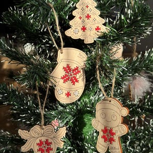 Set of 4 Christmas cross stitch hanging ornaments - Handmade wood Christmas tree needlepoint ornaments - Xmas winter embroidery decor
