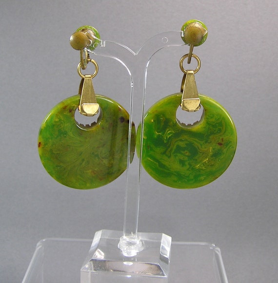 Carved Bakelite Hoops, Green Transparent Earrings… - image 5