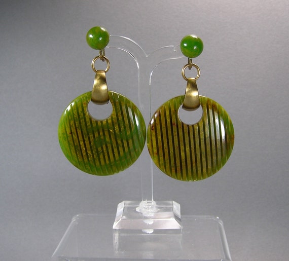 Carved Bakelite Hoops, Green Transparent Earrings… - image 7