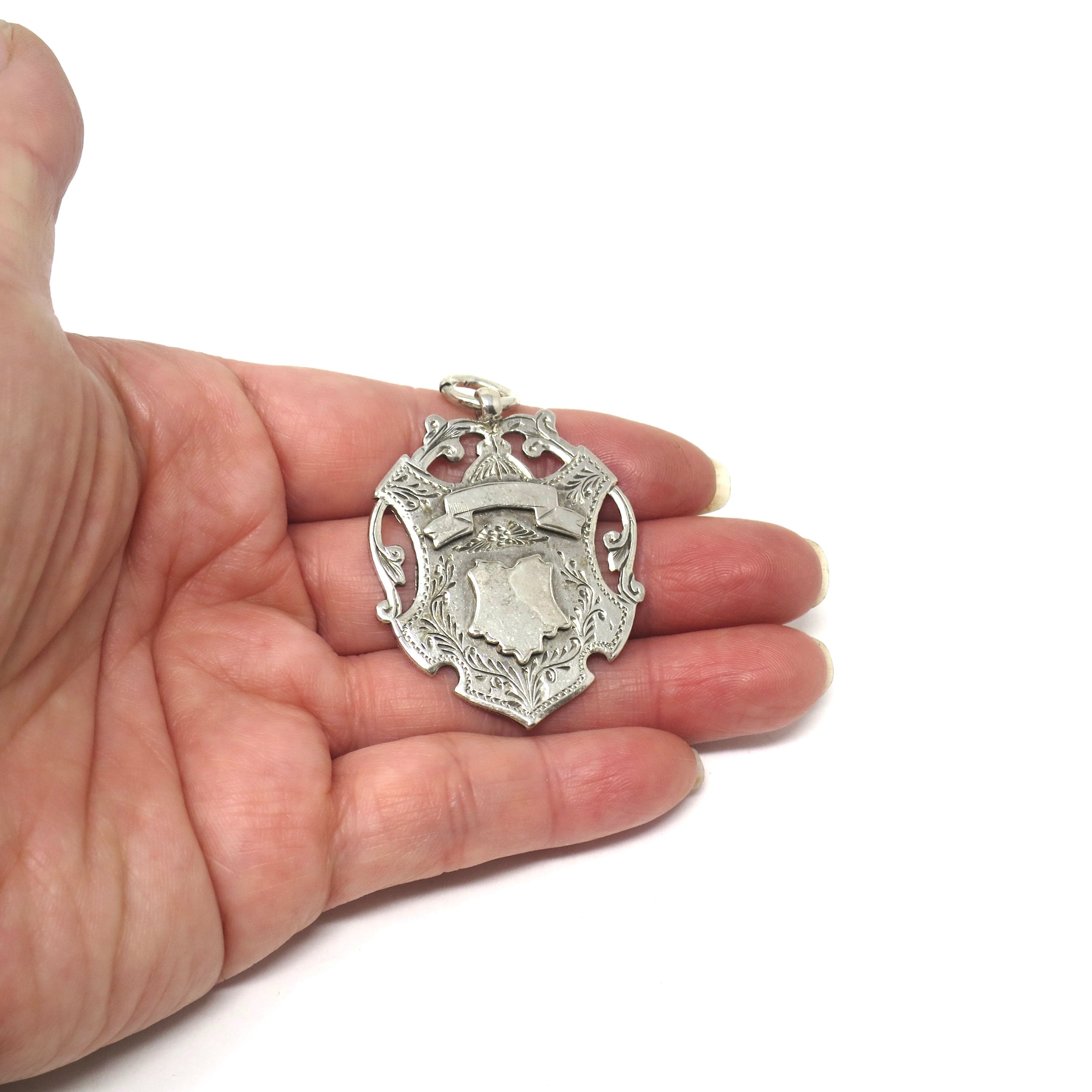 Antique Victorian 1907 Heavy Birmingham Engraved Sterling
