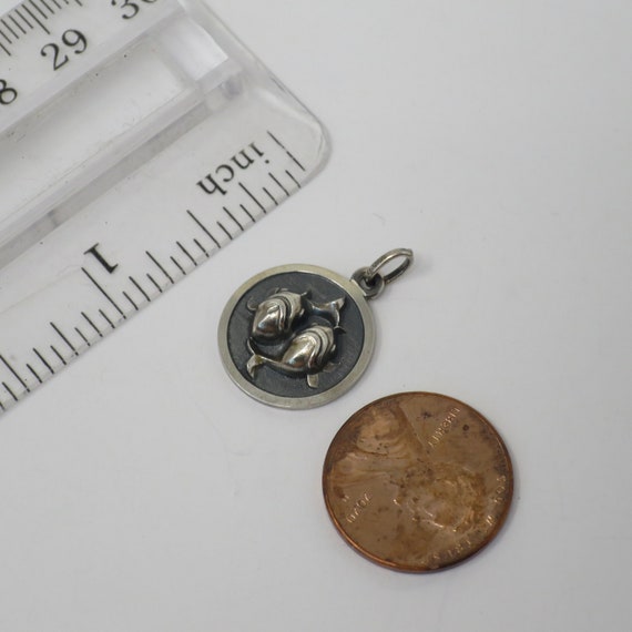 Vintage Sterling Silver Pisces The Fish Zodiac Sign C… - Gem