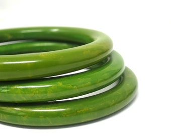 3 pcs Vintage Green Apple with Yellow Swirls Bakelite Bangles, Boho Rockabilly Catalin, Collectible