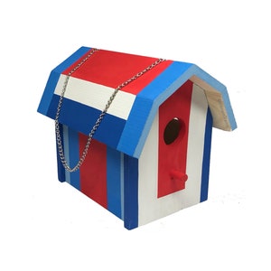 Hanging Birdhouse Hand Painted. Patriotic Birdhouse with removable Lid. Cleanable Birdhouse.