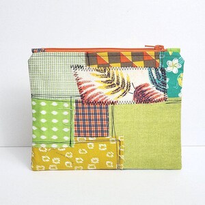 Bolsa de cosméticos reciclada con cremallera, organizador de artículos de tocador coloridos y brillantes, con estampado floral, pequeña bolsa para bolso, organizador práctico para bolsos grandes.