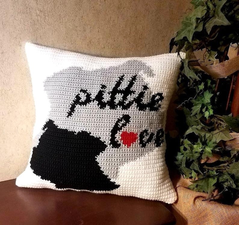 30 Pitbull Crochet Patterns for Amigurumi, Blankets, Pillows, and More 32 Pitbull Pillow Graph Pattern